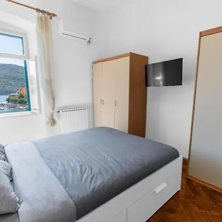 Apartment Ella Rabac