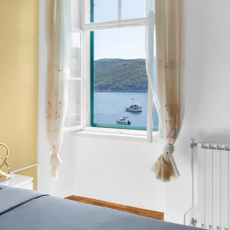 Apartment Ella Rabac
